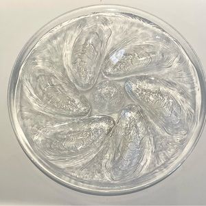 Set of 4 Vintage 1970s clear glass Arcoroc Oyster Plates